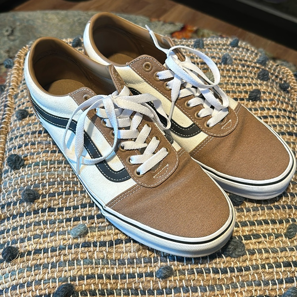 Vans men’s shoes. Size 10.5
